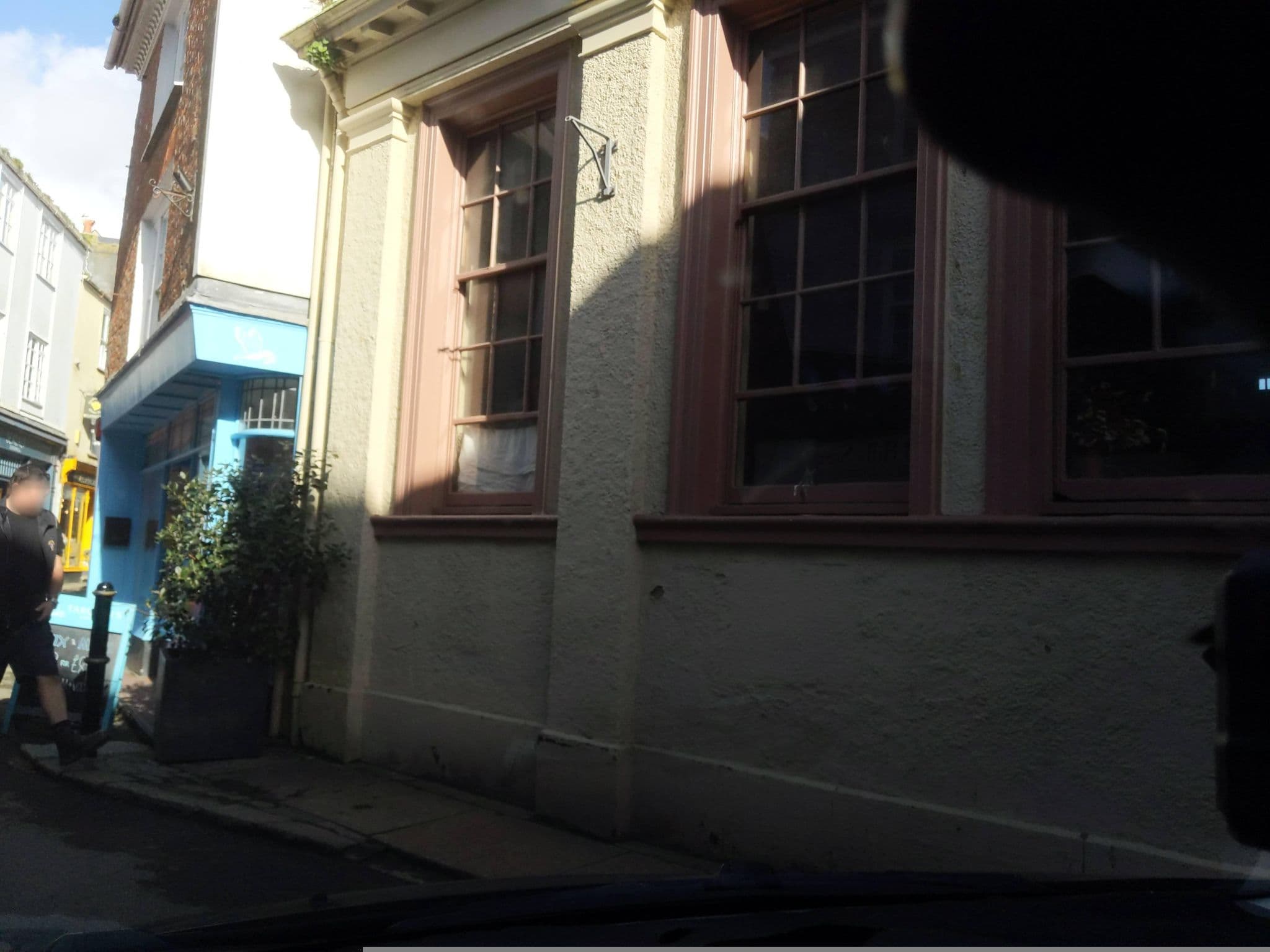 Street view near The Galleon Inn, Fowey — © WaggyDog (CC BY-SA · Mapillary)