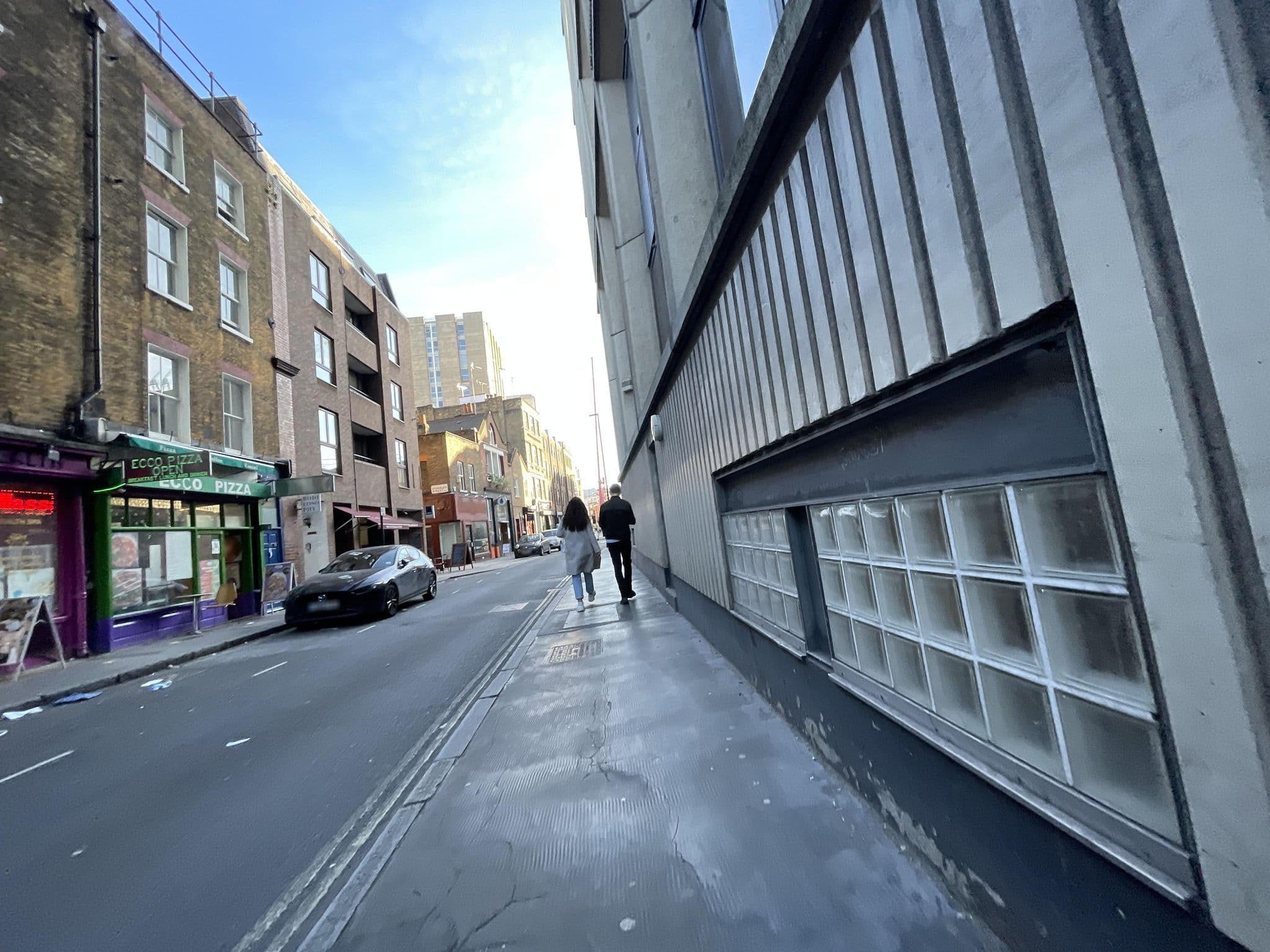 Street view near Travelodge, Holborn — © gness (CC BY-SA · Mapillary)