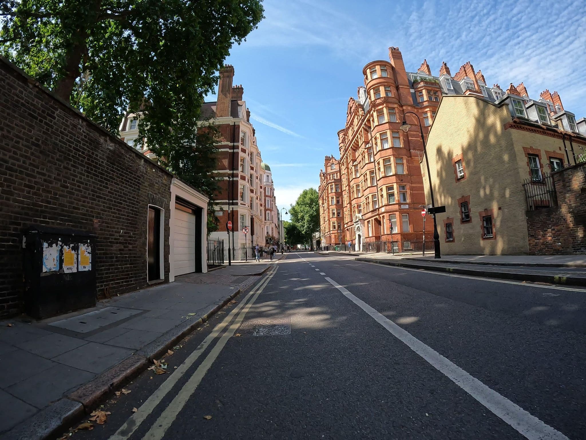 Street view near Arosfa Hotel, Soho — © erias (CC BY-SA · Mapillary)