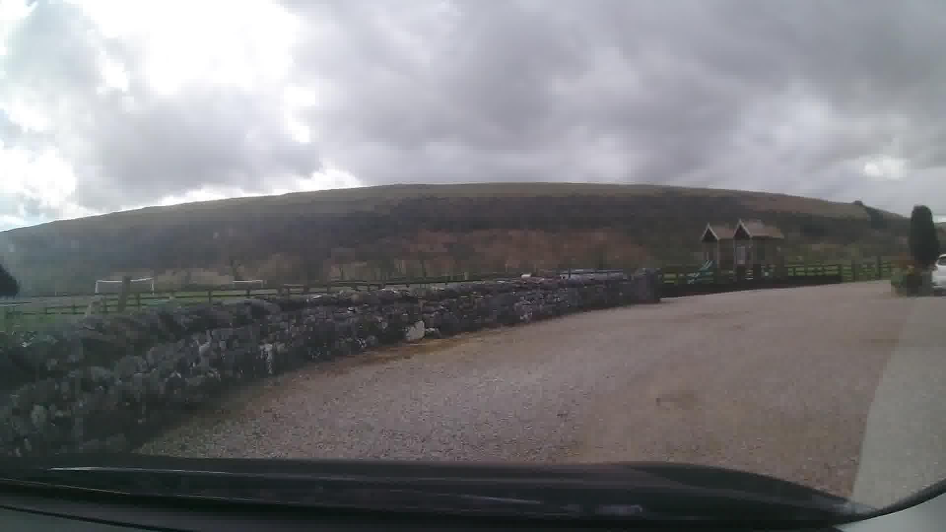 Street view near Stonelands Farmyard Cottages, Grassington — © trigpoint (CC BY-SA · Mapillary)