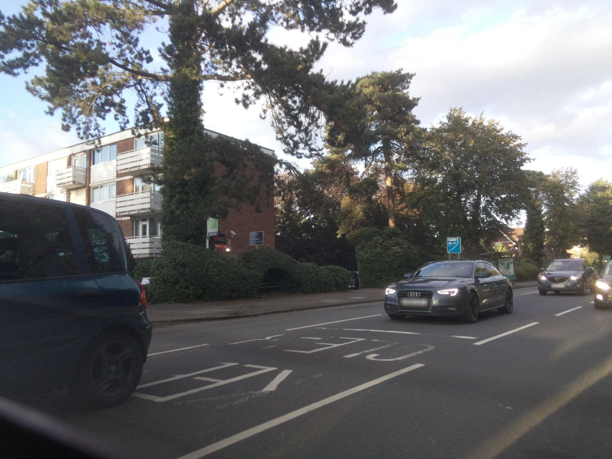 Street view near Bath Hotel, Reading — © southglos (CC BY-SA · Mapillary)