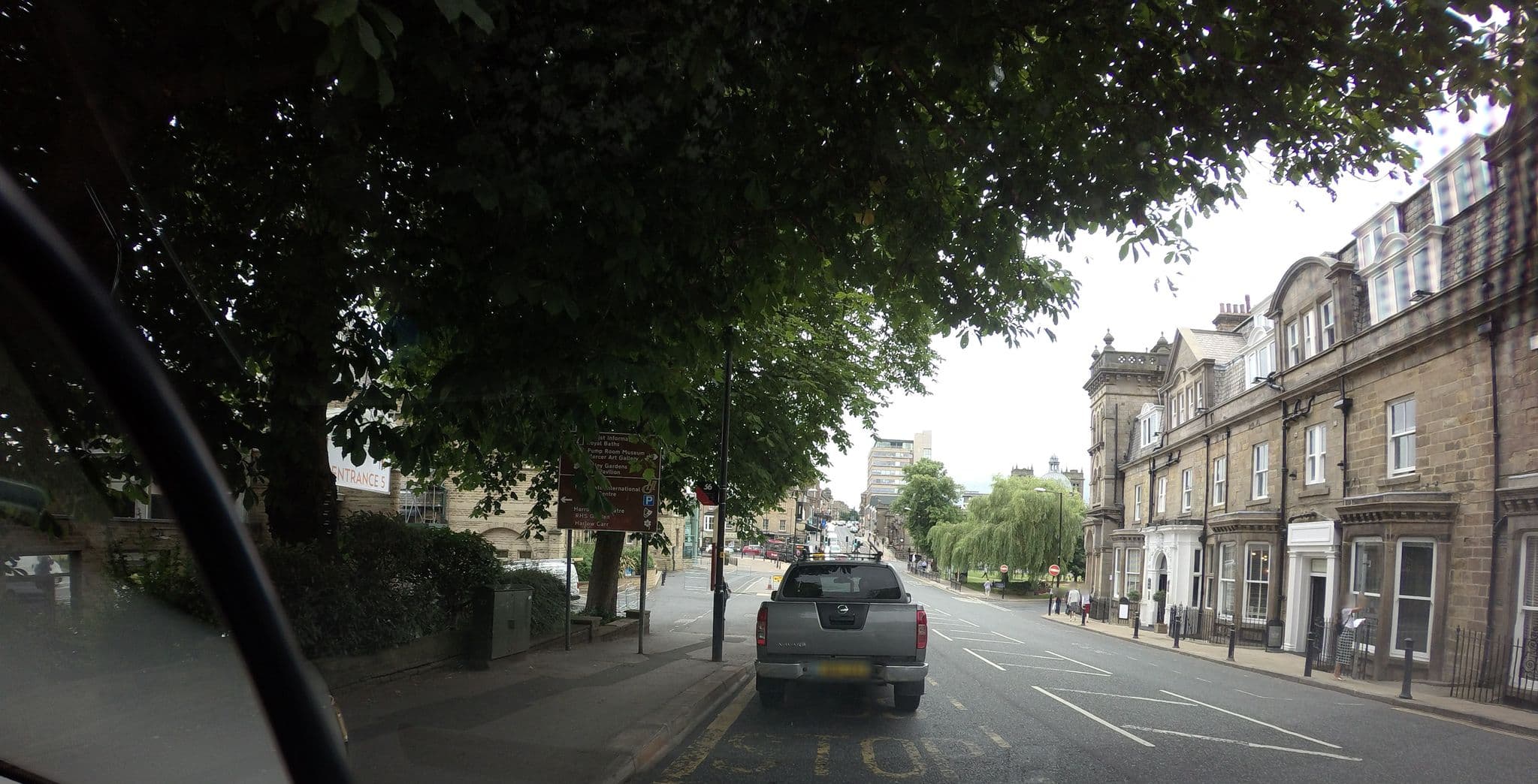 Street view near Saint George Hotel, Harrogate — © hobgoblin (CC BY-SA · Mapillary)