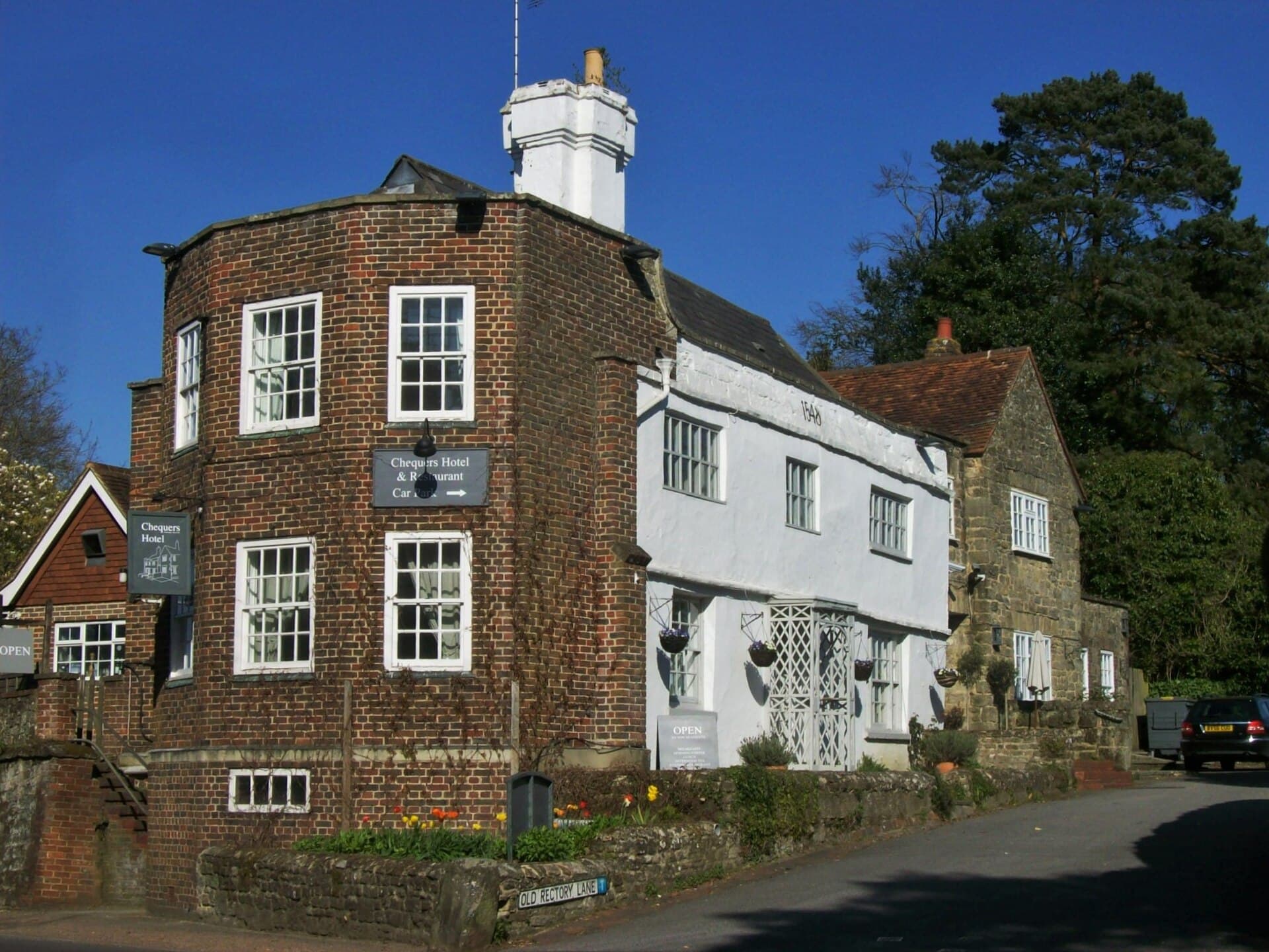 Chequers (via Wikimedia Commons, CC0)