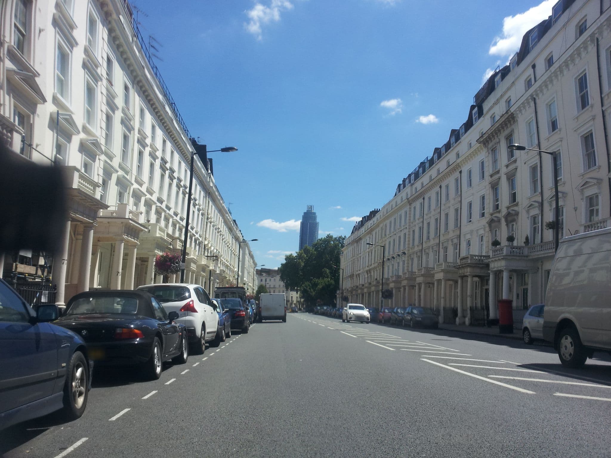 Street view near The Victoria Inn London, Pimlico — © paulbiv (CC BY-SA · Mapillary)