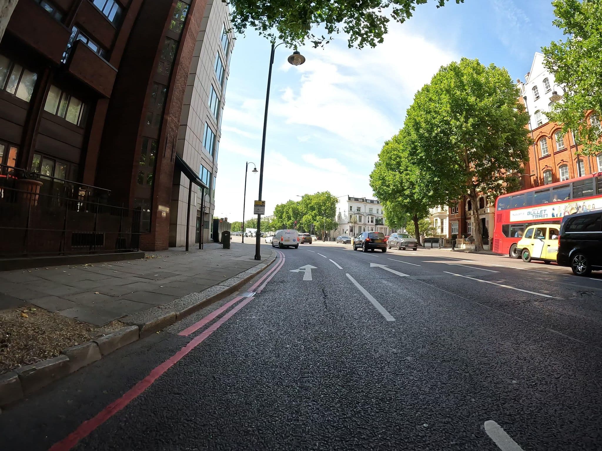 Street view near Hotel Oliver, Earls Court — © erias (CC BY-SA · Mapillary)