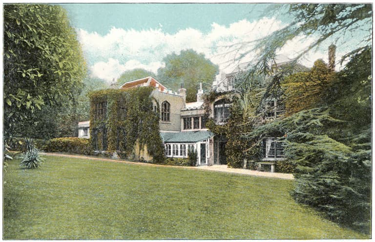 Farringford House (via Wikimedia Commons, Public domain)