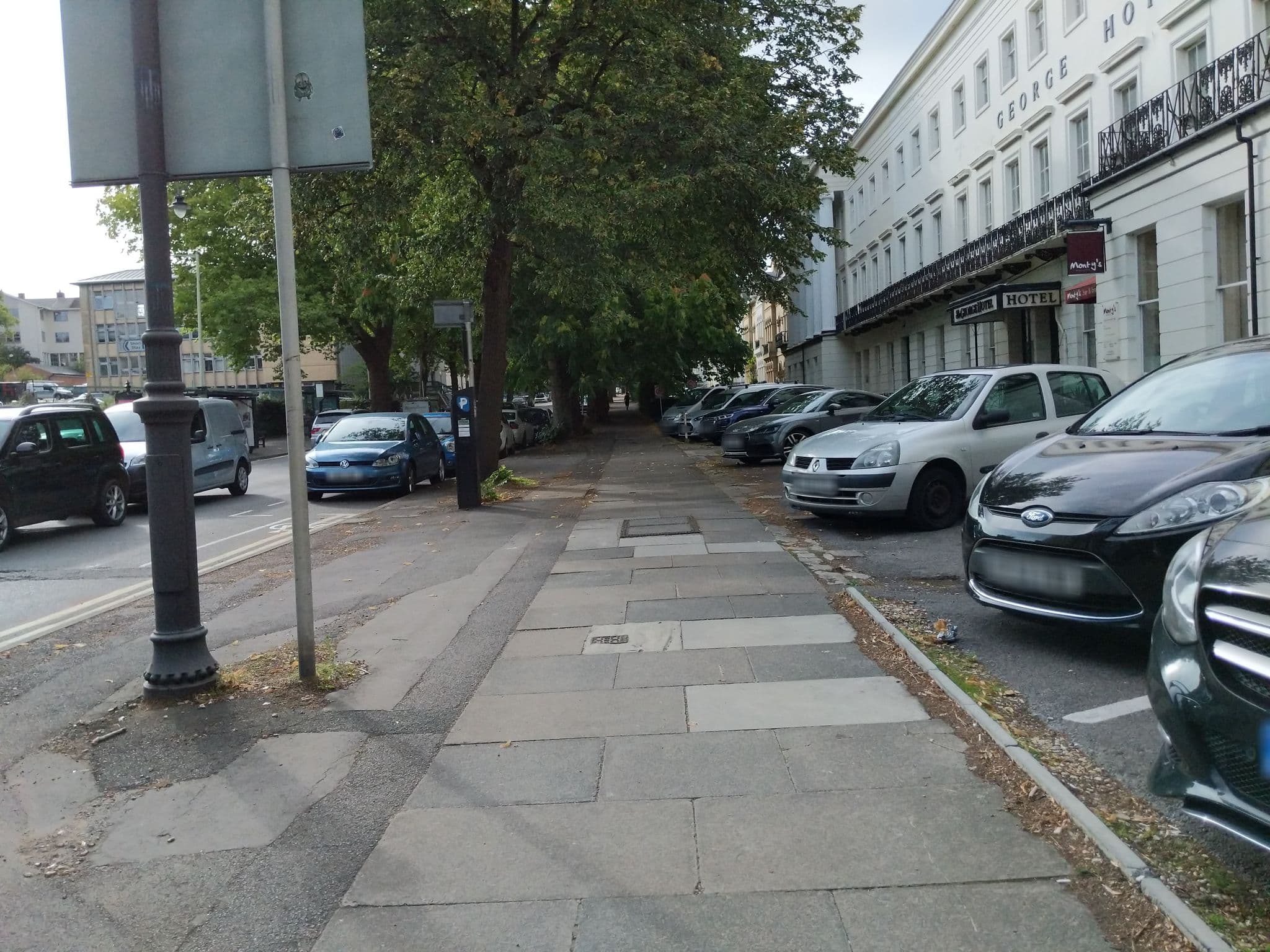 Street view near George Hotel, Cheltenham — © dllewellyn (CC BY-SA · Mapillary)