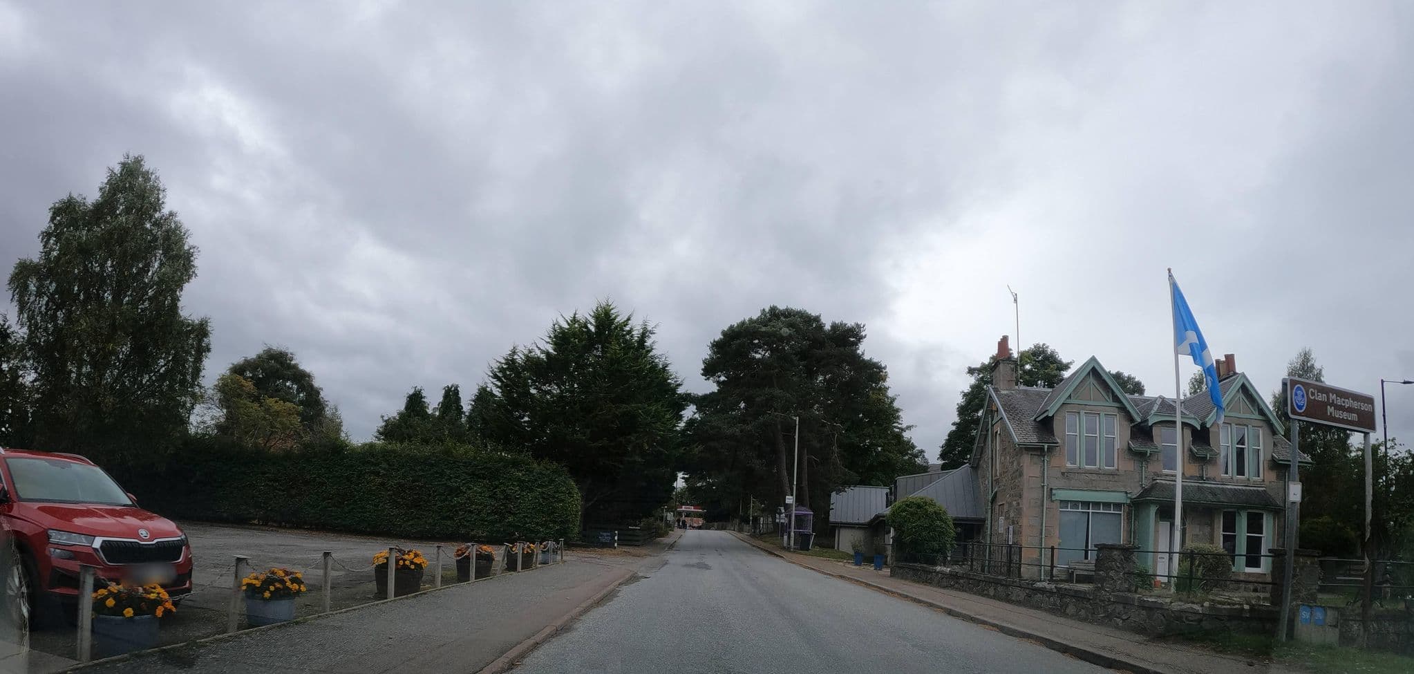 Street view near The Glen Hotel, Newtonmore — © hobgoblin (CC BY-SA · Mapillary)