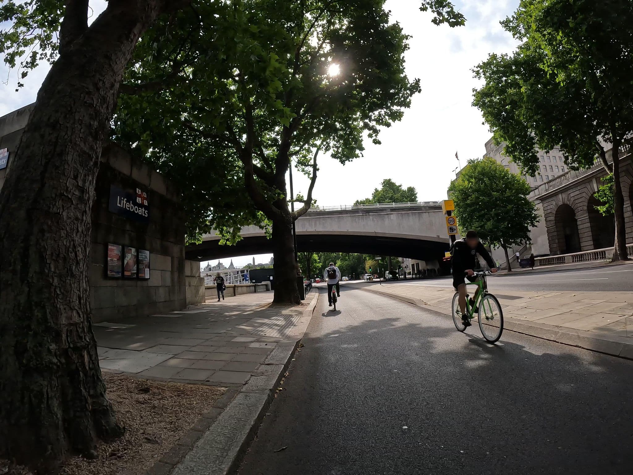 Street view near The Harpy Houseboat, Whitechapel — © erias (CC BY-SA · Mapillary)