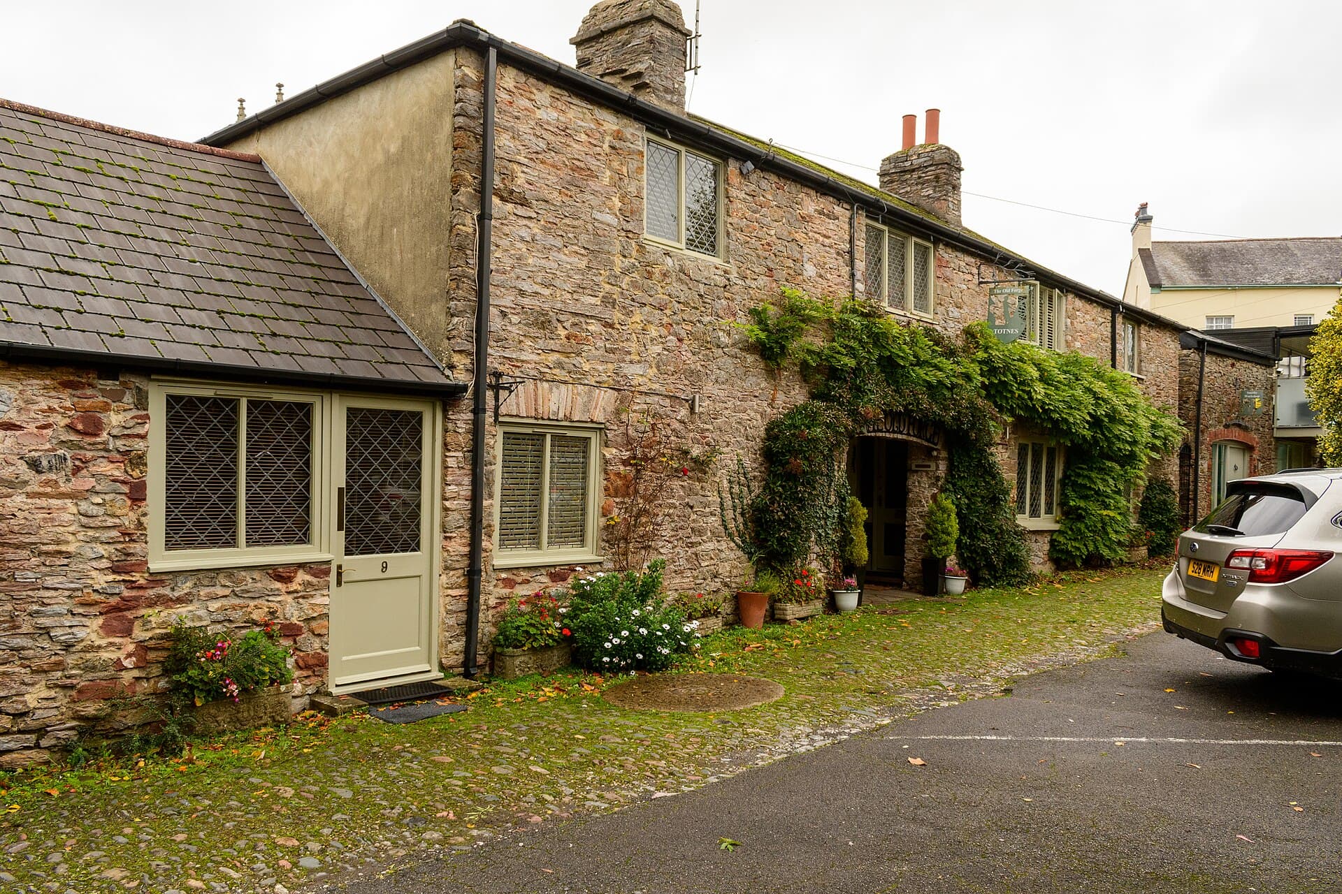The Old Forge (via Wikimedia Commons, CC0)