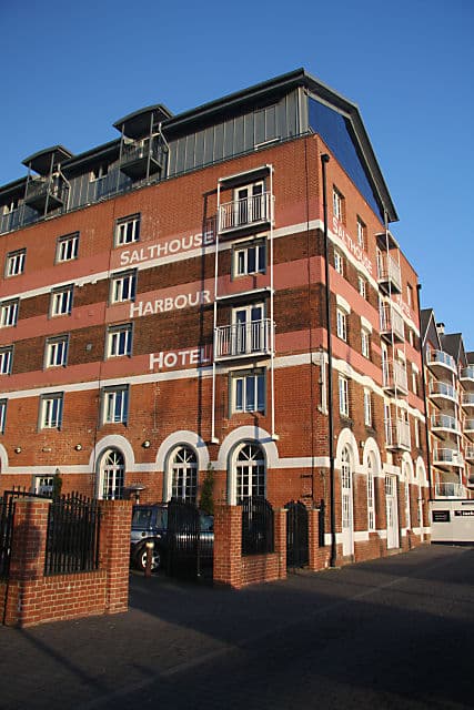 The Salthouse Harbour Hotel (via Wikimedia Commons, CC BY-SA 2.0)