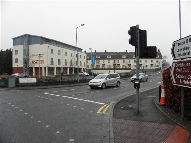 Belmore Court & Motel (via Wikimedia Commons, CC BY-SA 2.0)