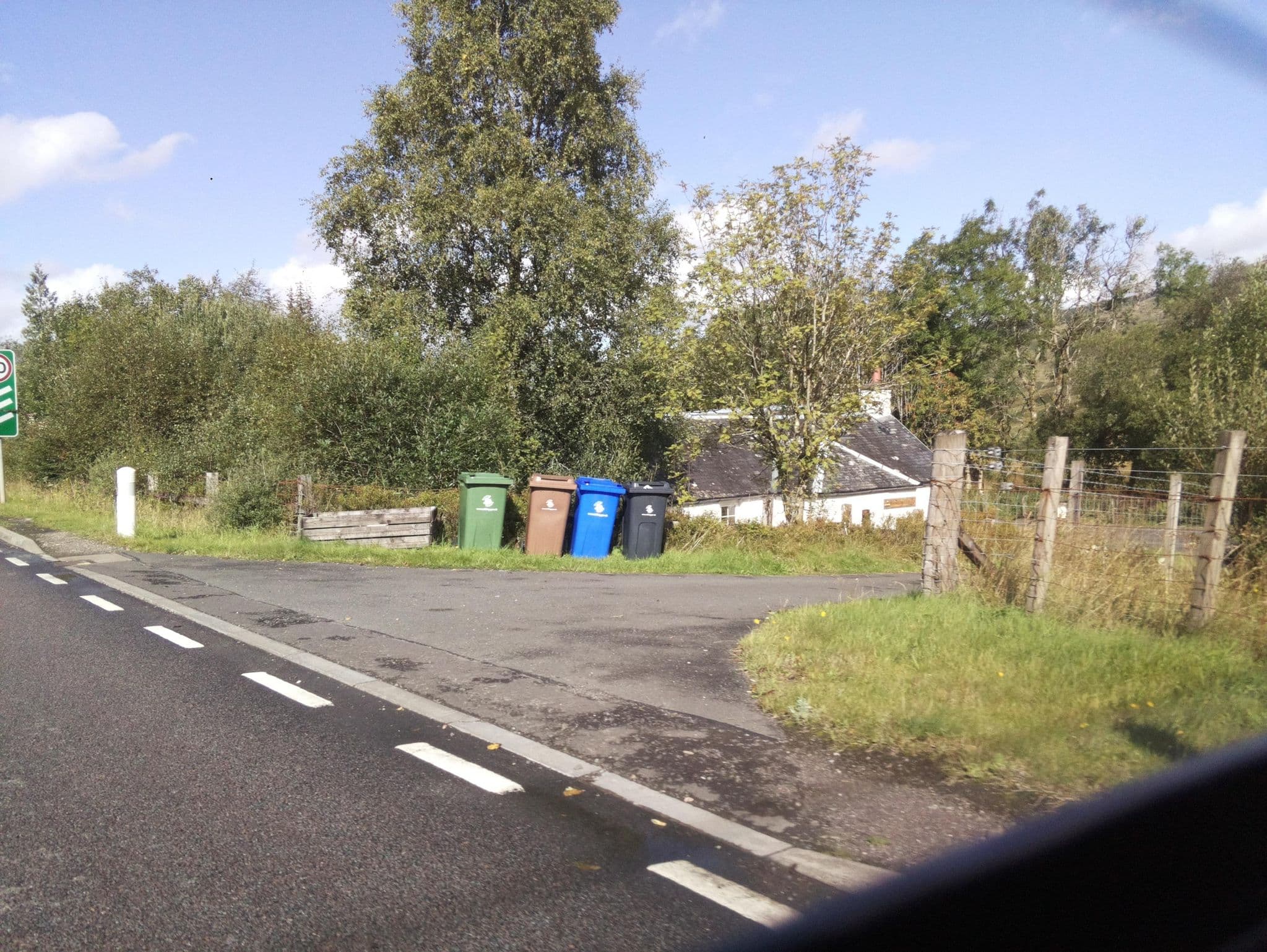 Street view near Inverardran Cottage, Callander — © southglos (CC BY-SA · Mapillary)