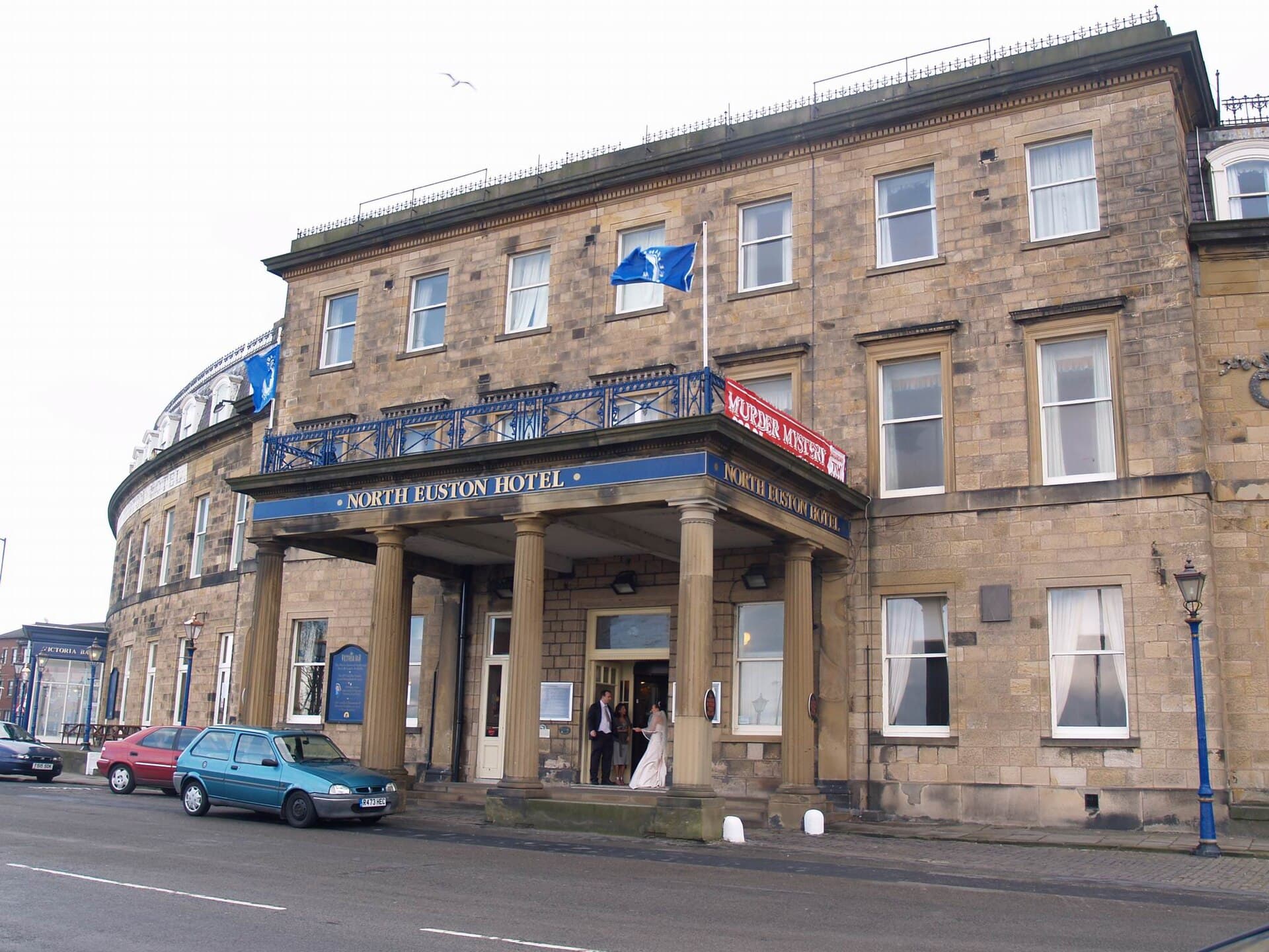 North Euston Hotel (via Wikimedia Commons, CC BY-SA 3.0)