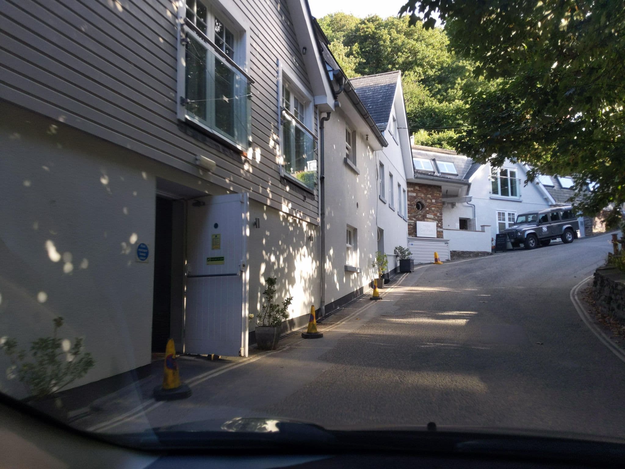 Street view near South Sands Boutique Hotel and Restaurant, Salcombe — © WaggyDog (CC BY-SA · Mapillary)