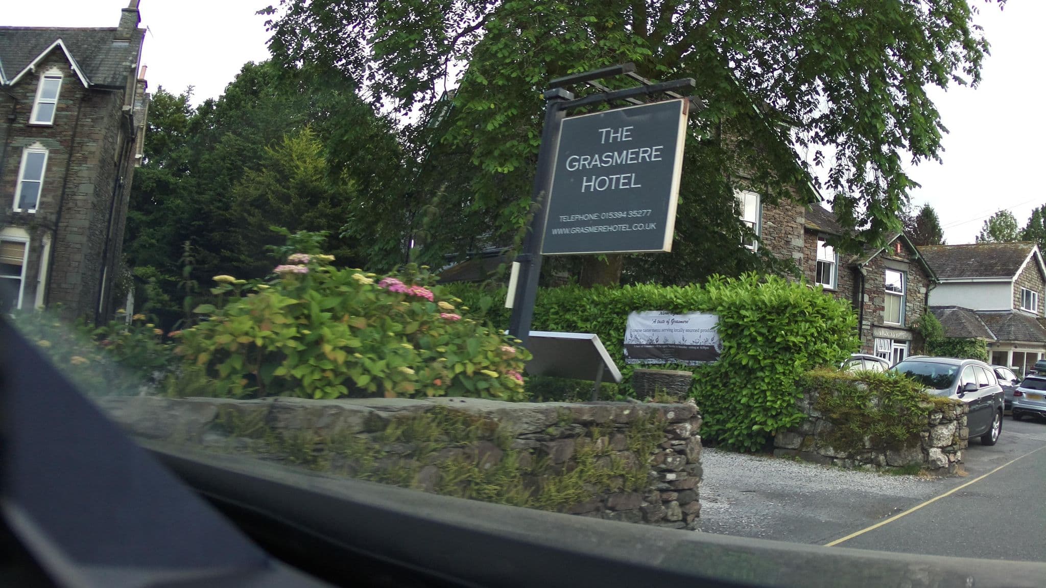 Street view near Grasmere Hotel, Ambleside — © southglos (CC BY-SA · Mapillary)