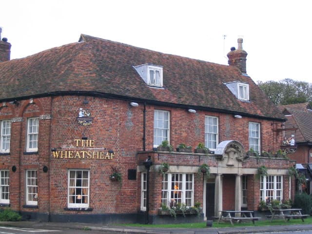 The Wheatsheaf Hotel (via Wikimedia Commons, CC BY-SA 2.0)