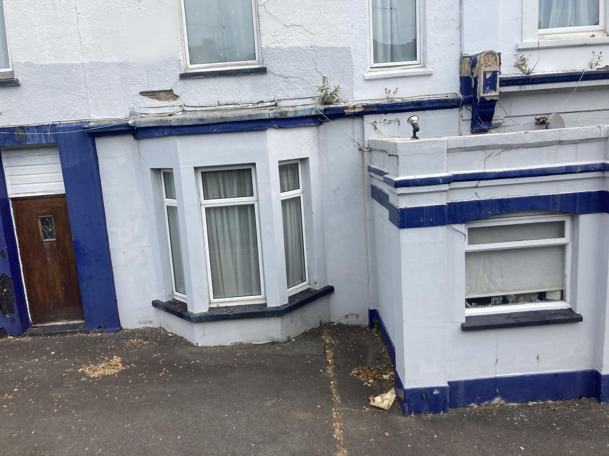 Street view near Langham Court, Shanklin — © cjmalone (CC BY-SA · Mapillary)