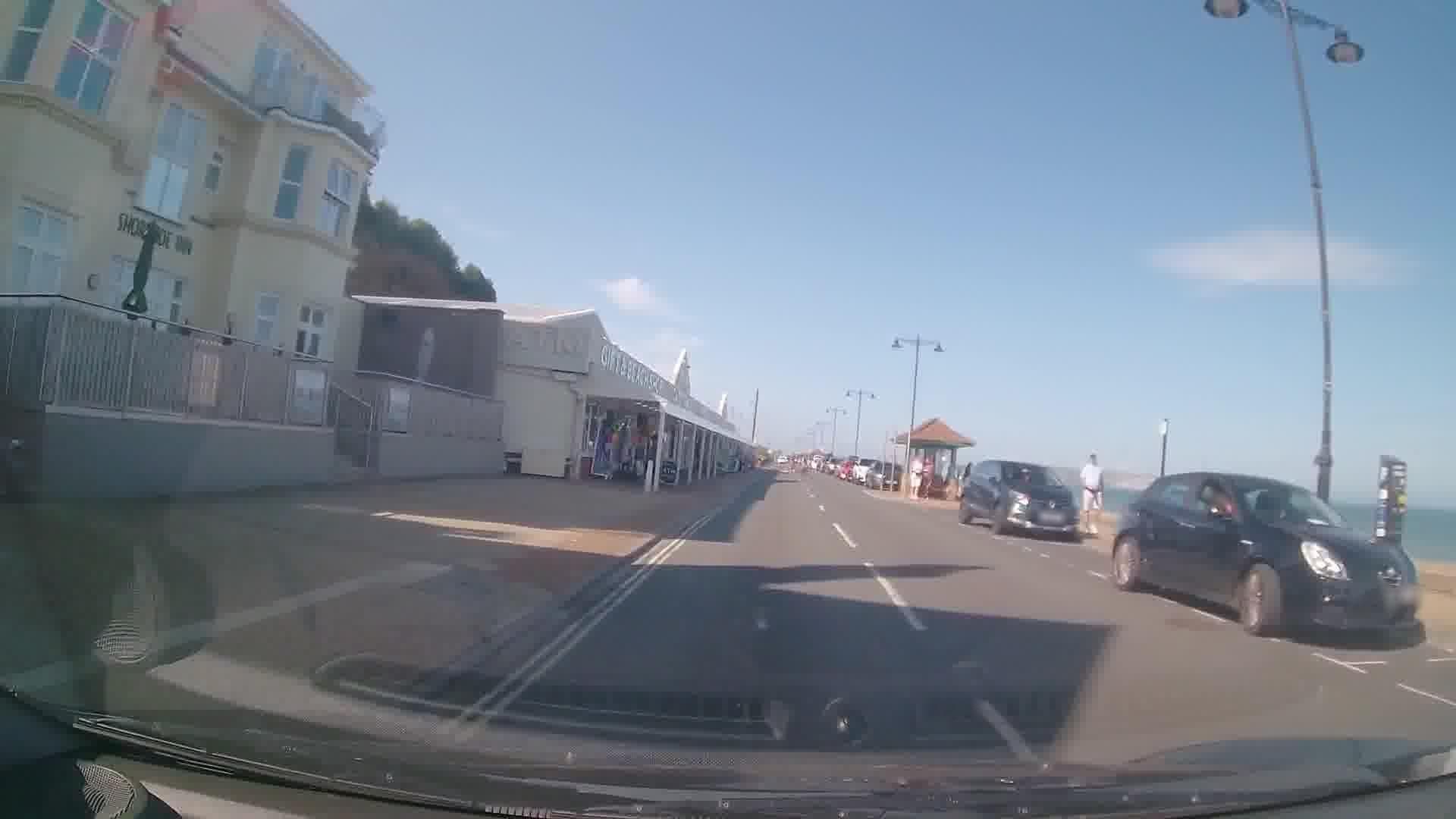Street view near Carlton Hotel, Shanklin — © trigpoint (CC BY-SA · Mapillary)
