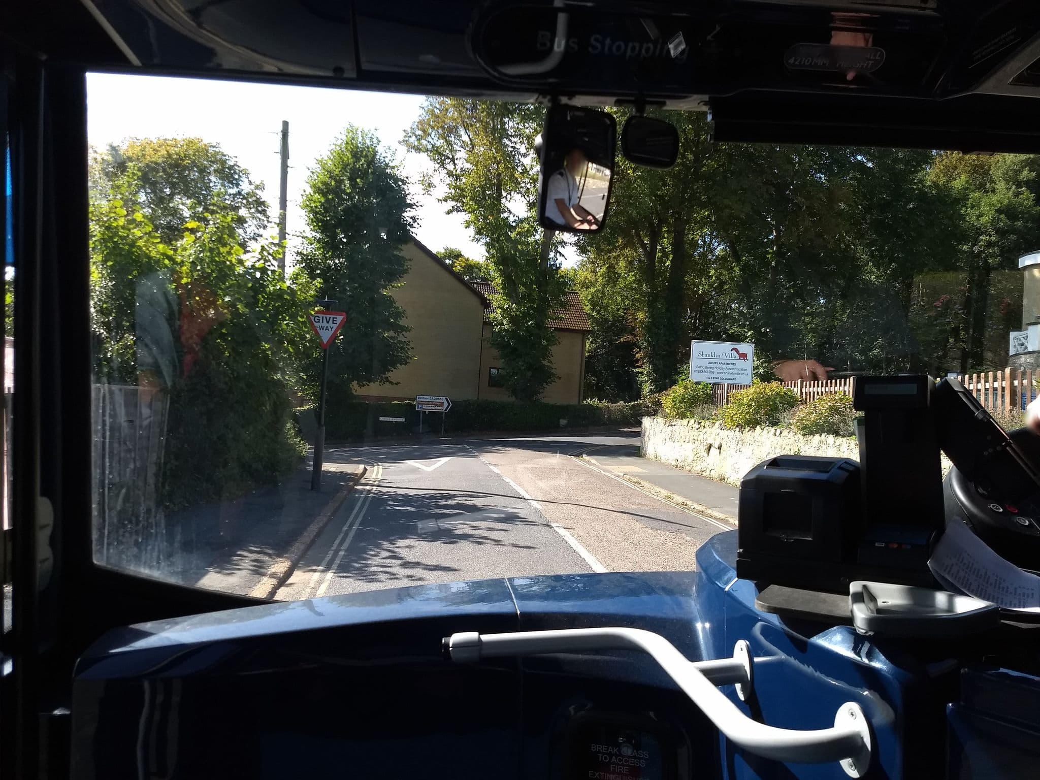 Street view near Shanklin Villa, Shanklin — © mappernerd (CC BY-SA · Mapillary)