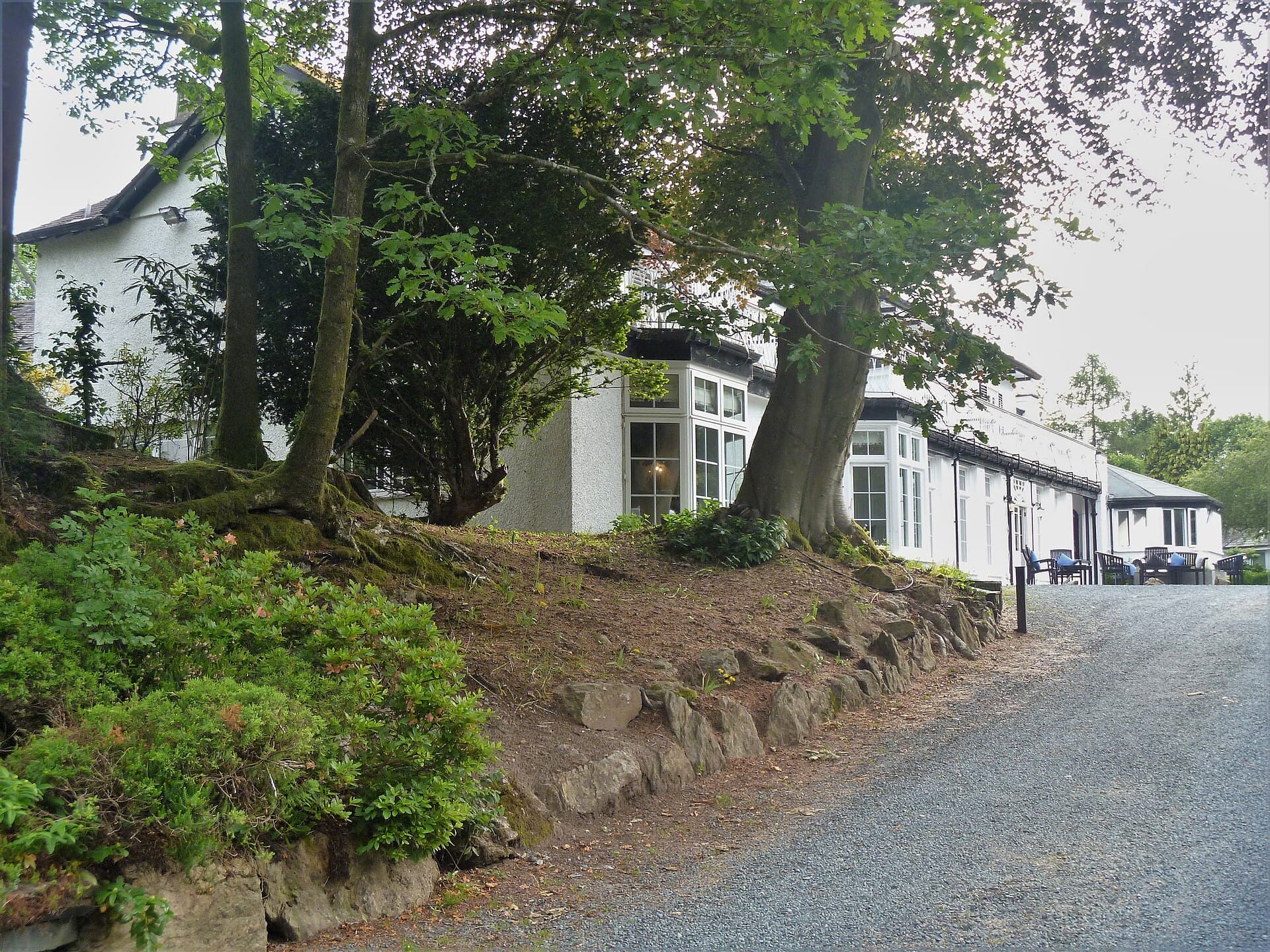 Rothay Manor Hotel (via Wikimedia Commons, CC BY-SA 2.0)
