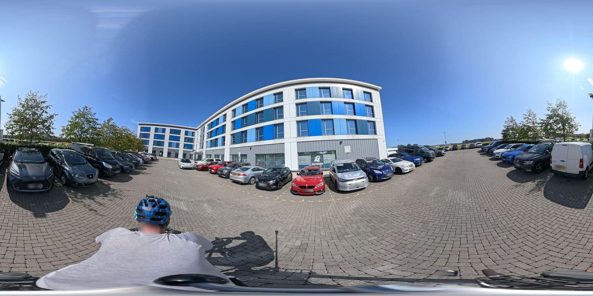 Street view near Hampton by Hilton Aberdeen Airport, Dyce — © coetserw (CC BY-SA · Mapillary)