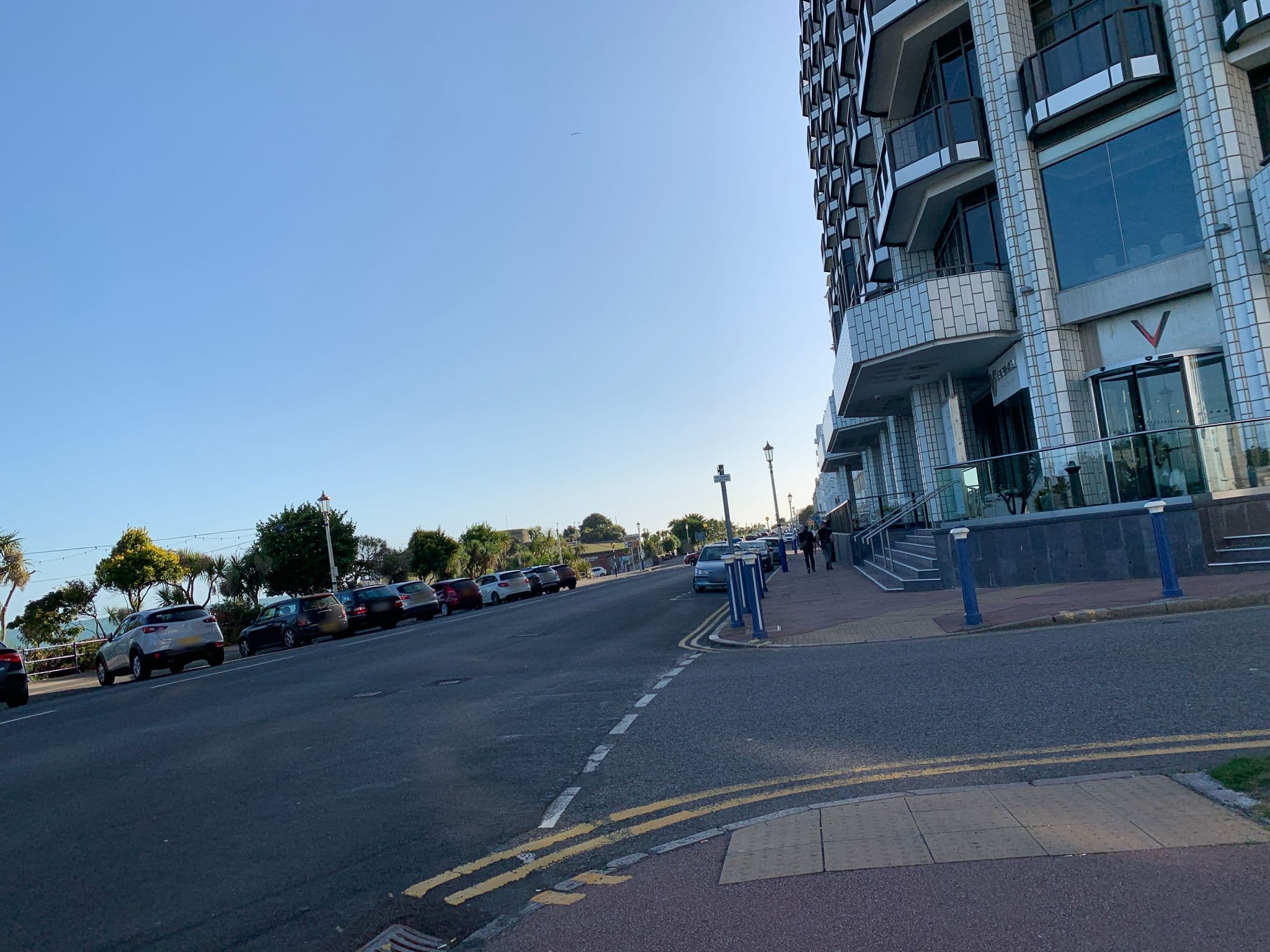 Street view near The View Hotel, Eastbourne — © egorka (CC BY-SA · Mapillary)