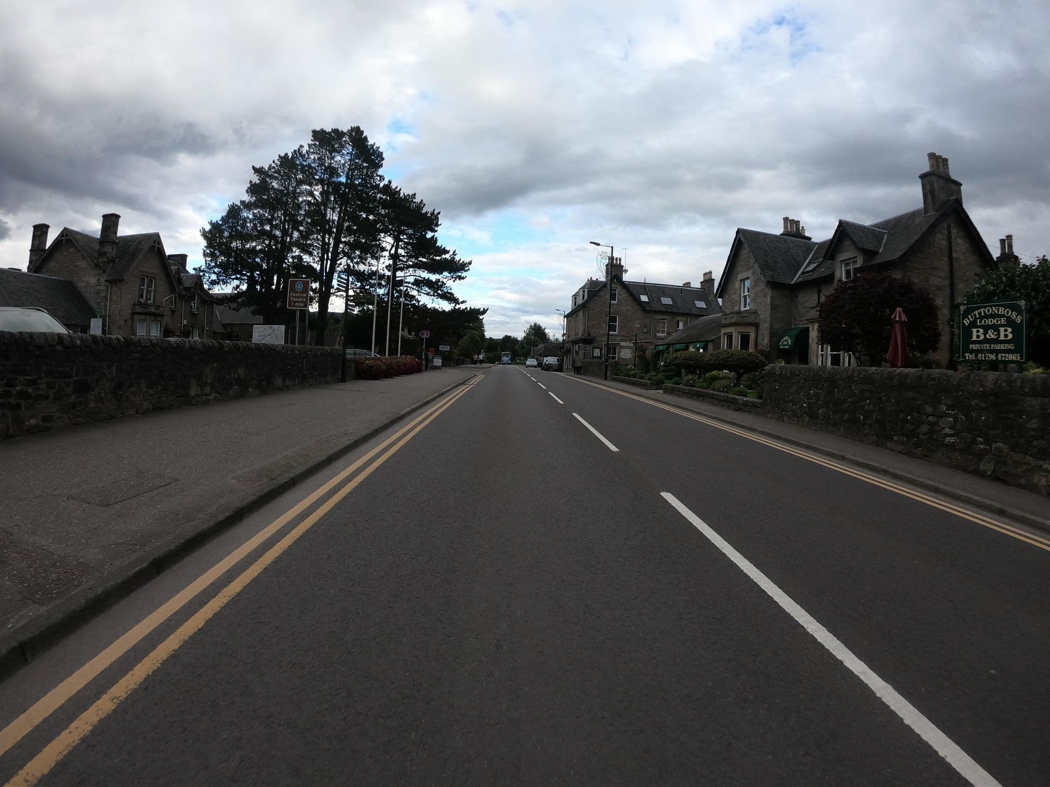 Street view near Buttonboss Lodge B&B, Pitlochry — © joostjakob (CC BY-SA · Mapillary)
