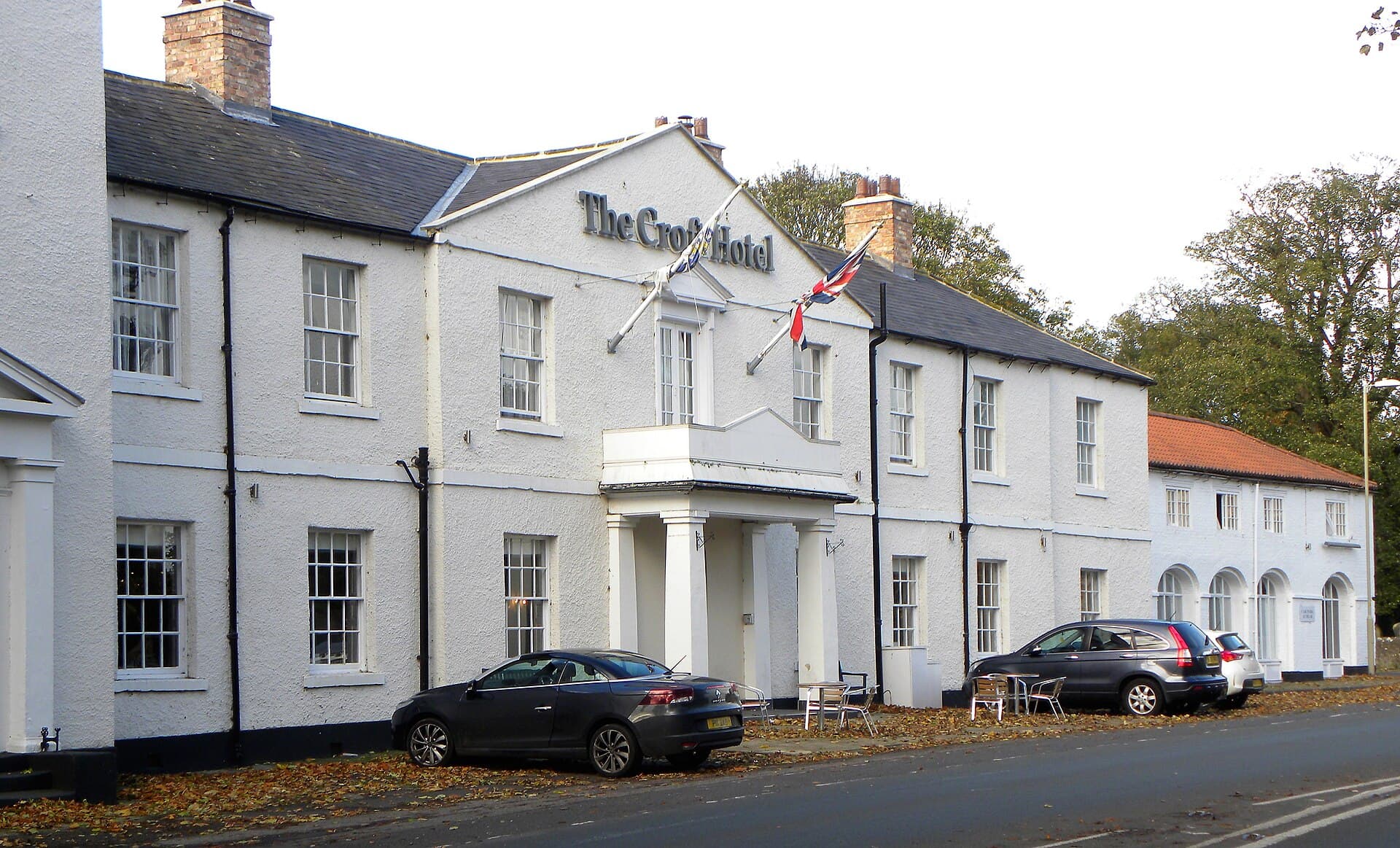 The Croft Hotel (via Wikimedia Commons, CC BY-SA 2.0)