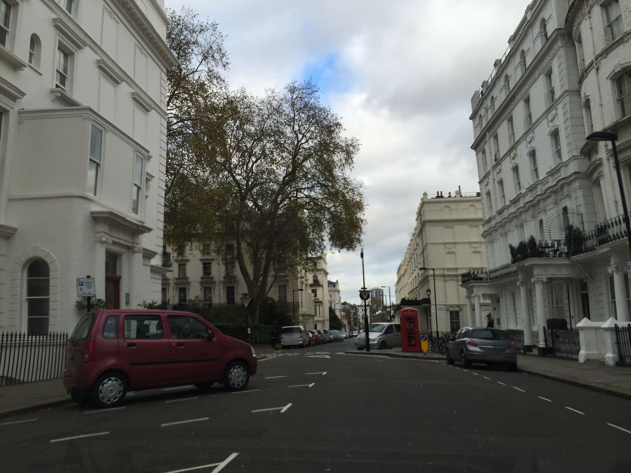 Street view near Princes Square Hotel, Lancaster Gate — © tcoppel (CC BY-SA · Mapillary)