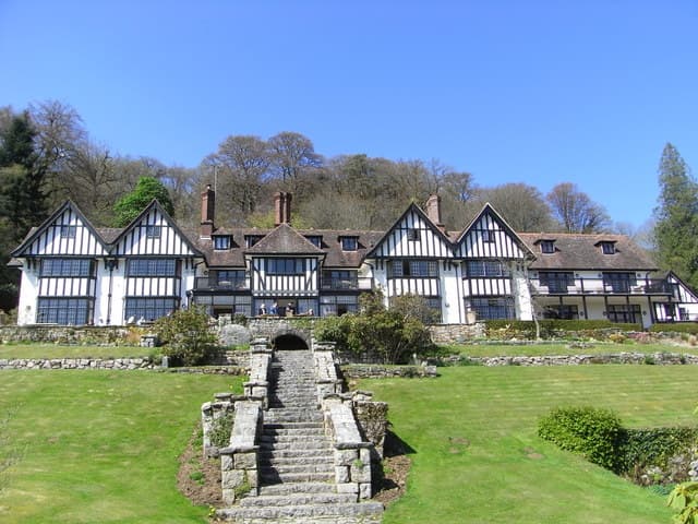 Gidleigh Park (via Wikimedia Commons, CC BY-SA 2.0)