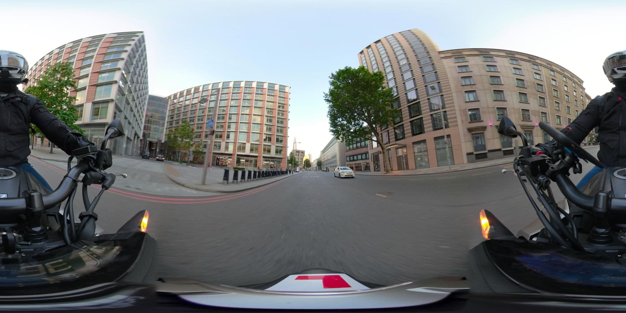 Street view near Mercure London Bridge, City of London — © wasd42 (CC BY-SA · Mapillary)