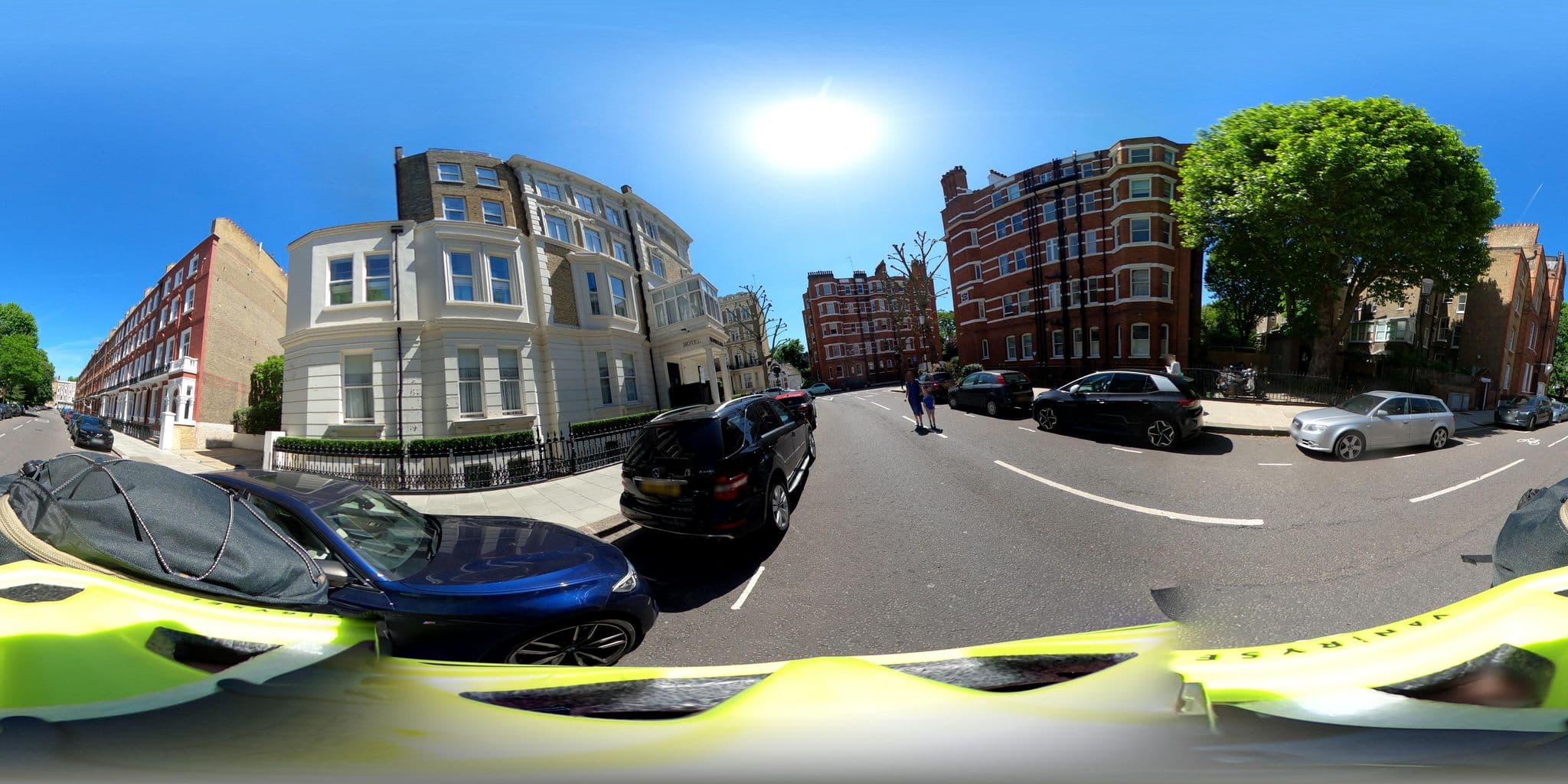 Street view near Oliver Plaza, Earls Court