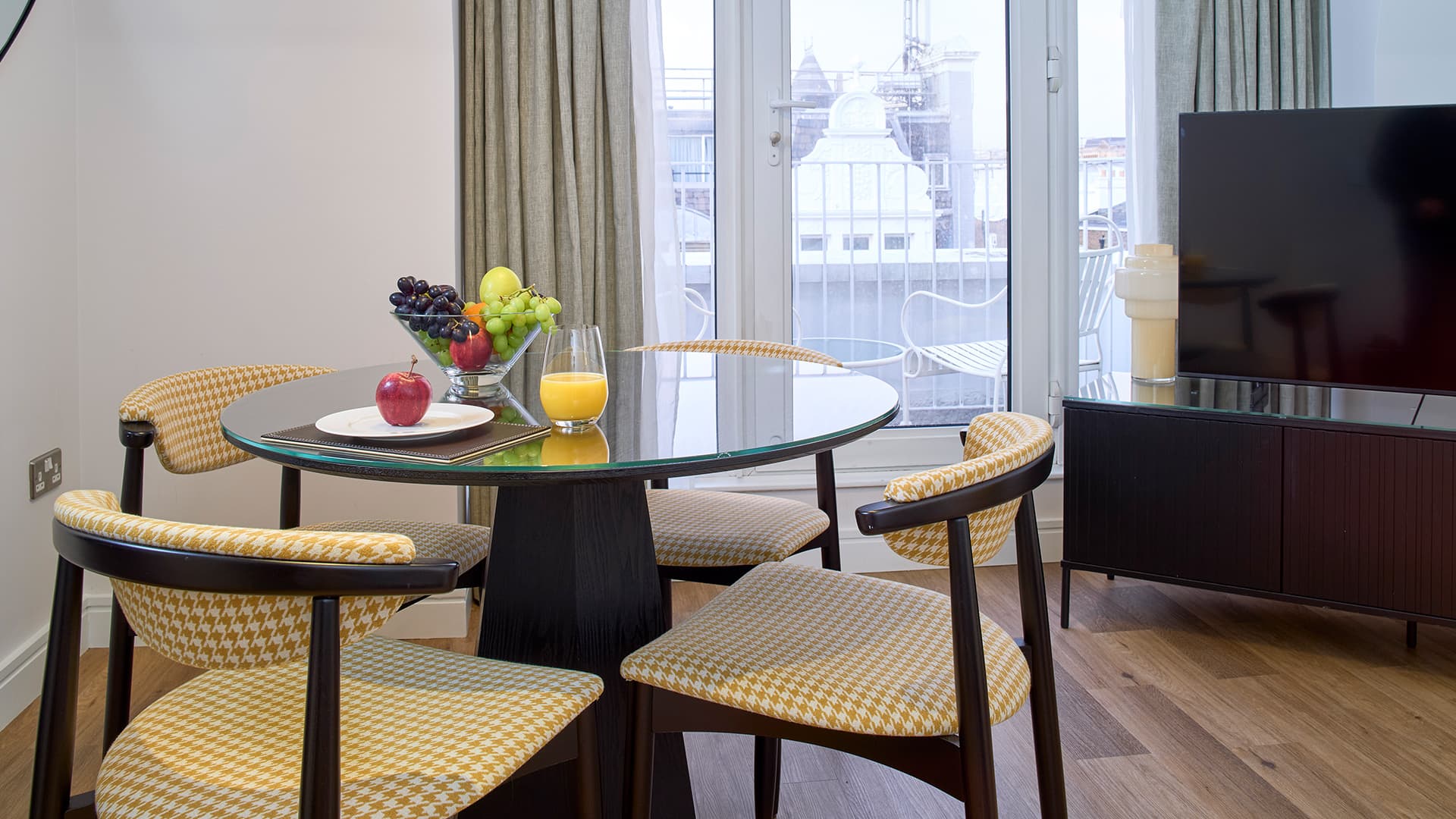 Cheval Harrington Court, Chelsea