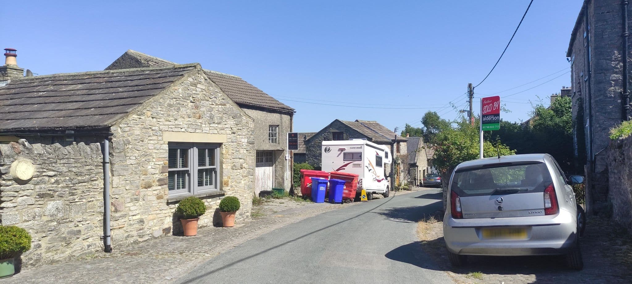 Street view near Foxtor House, Leyburn — © jethro10 (CC BY-SA · Mapillary)