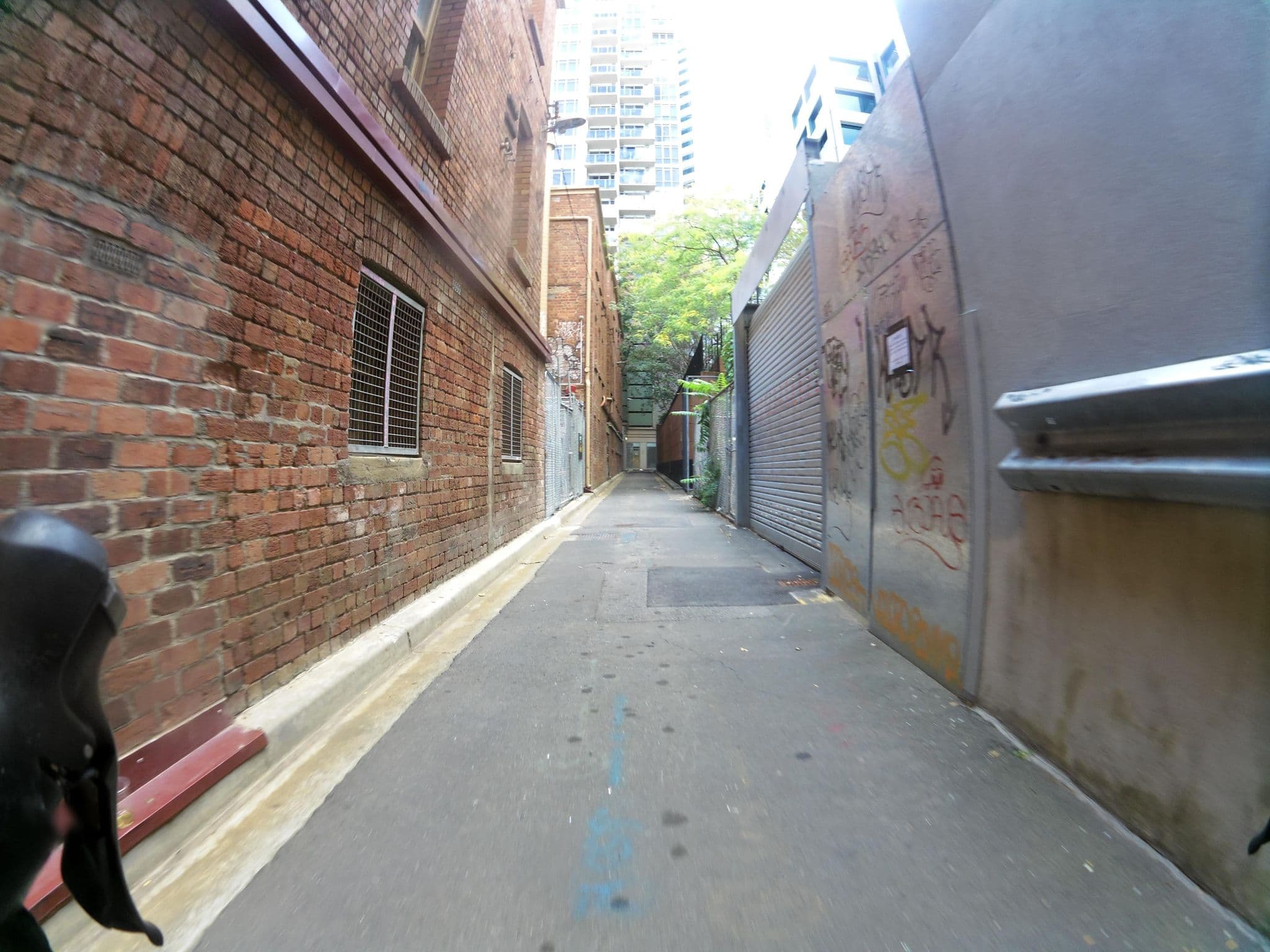 Street view near City Limits Hotel Studio Apartments, Melbourne City Centre — © skillsy (CC BY-SA · Mapillary)
