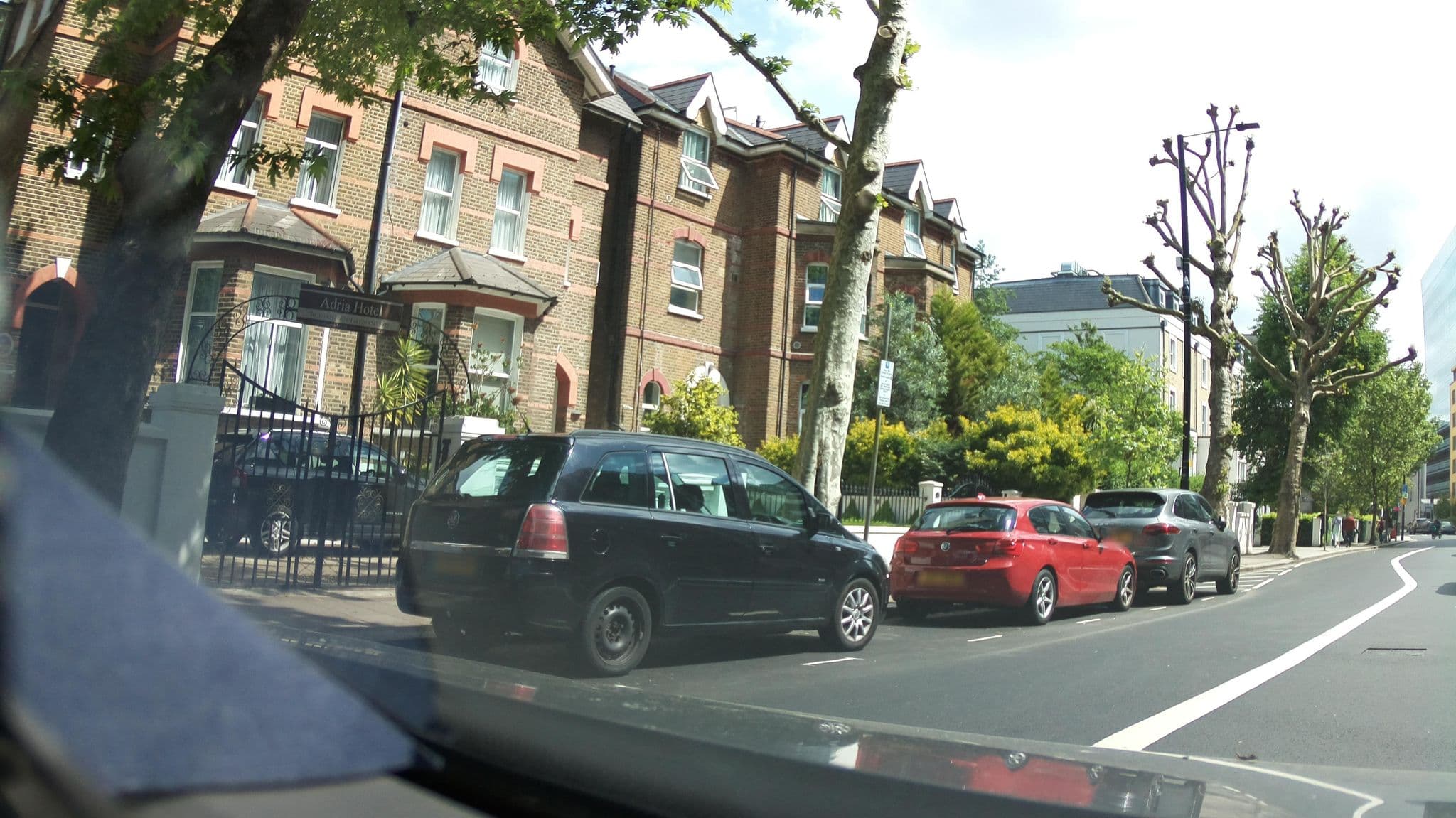 Street view near Adria Hotel, Shepherds Bush — © southglos (CC BY-SA · Mapillary)
