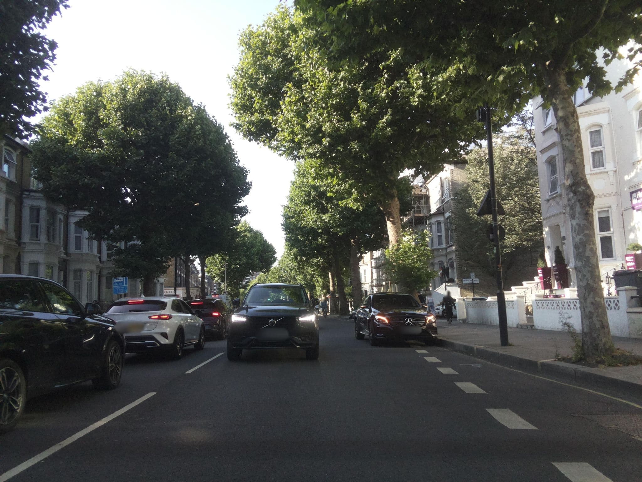 Street view near Comfotel Blu, Shepherds Bush — © southglos (CC BY-SA · Mapillary)