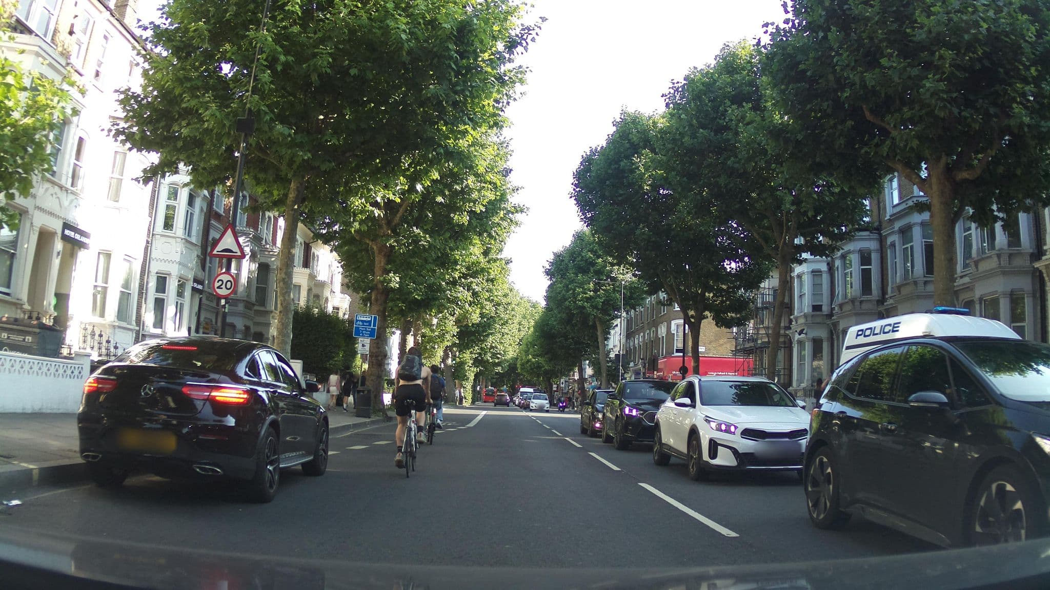 Street view near Comfotel Grn, Shepherds Bush — © southglos (CC BY-SA · Mapillary)