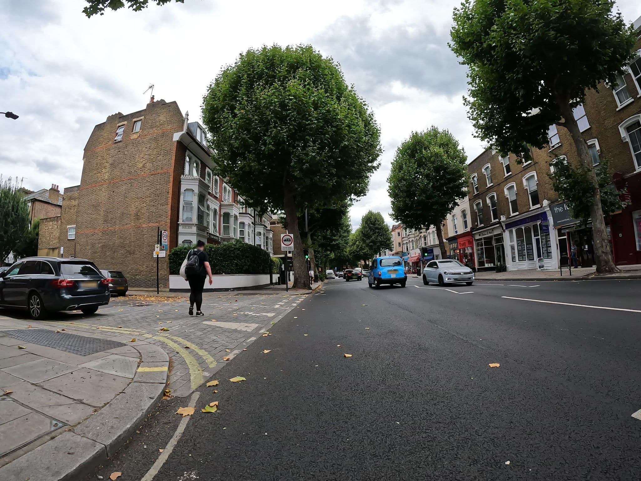 Street view near Star Hotel, Shepherds Bush — © erias (CC BY-SA · Mapillary)
