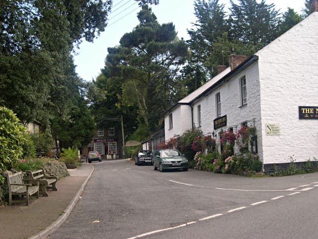 The New Inn (via Wikimedia Commons, CC BY-SA 2.0)