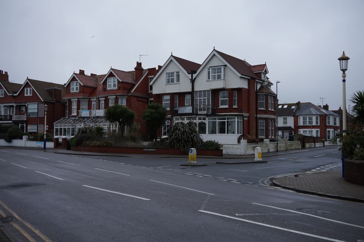 Beamsley Lodge (via Wikimedia Commons, CC BY-SA 2.0)