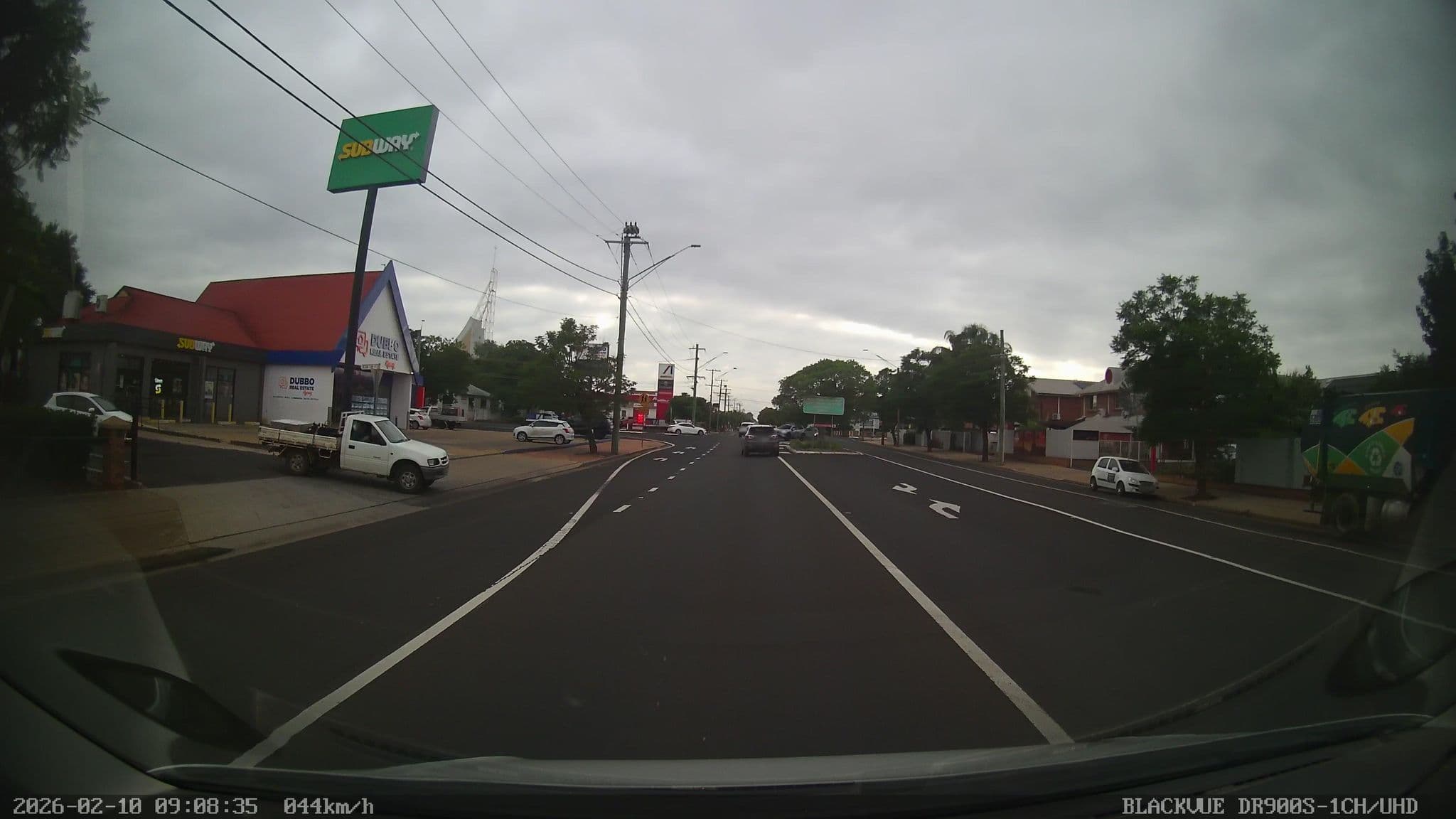 Street view near Shearing Shed Motor Inn, Dubbo — © bob3bob3 (CC BY-SA · Mapillary)