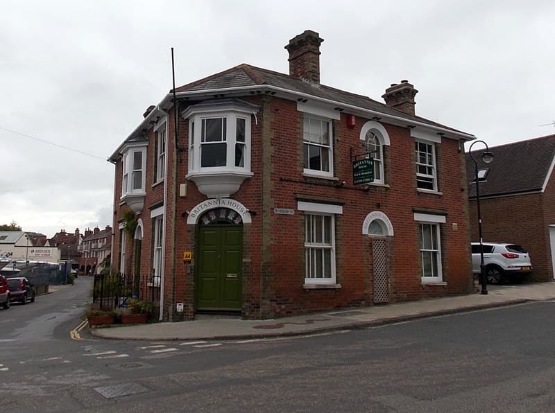 Britannia House (via Wikimedia Commons, CC BY-SA 2.0)