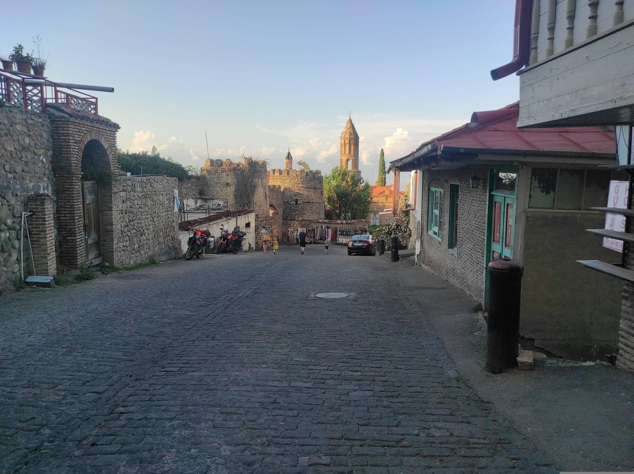 Street view near Lela Mamulashvili's Family House, Sighnaghi — © David_Osipov (CC BY-SA · Mapillary)