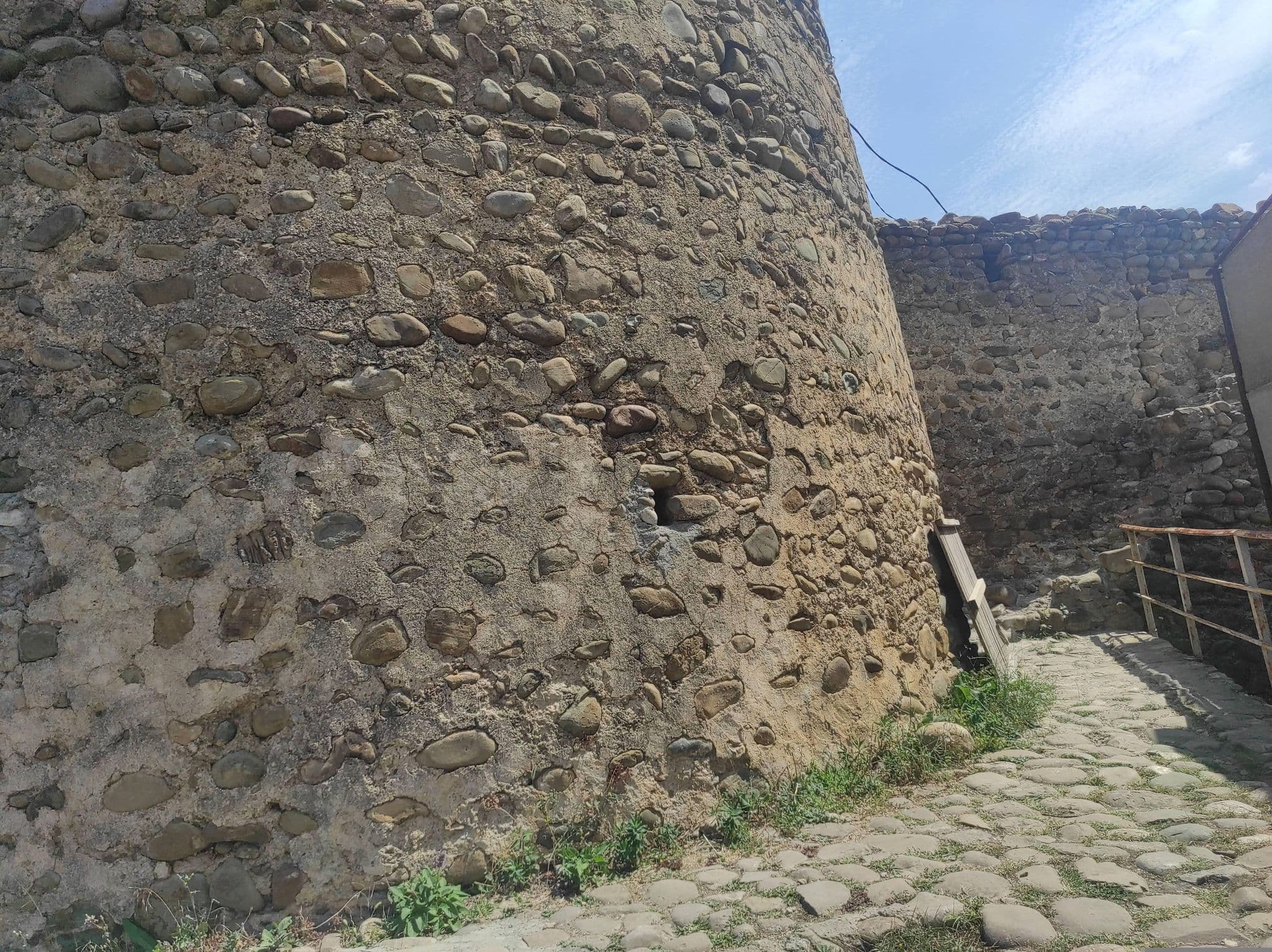 Street view near Abramichi, Sighnaghi — © David_Osipov (CC BY-SA · Mapillary)