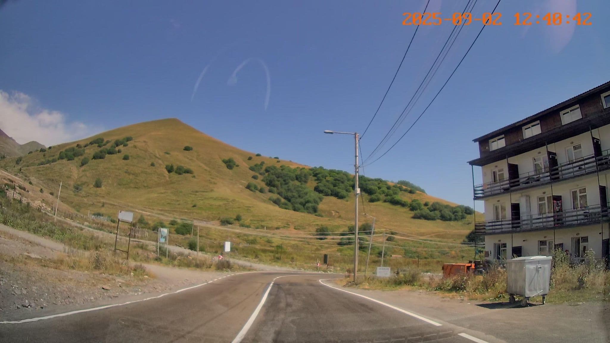 Street view near Gudauri Residence, Gudauri — © bdgwl (CC BY-SA · Mapillary)