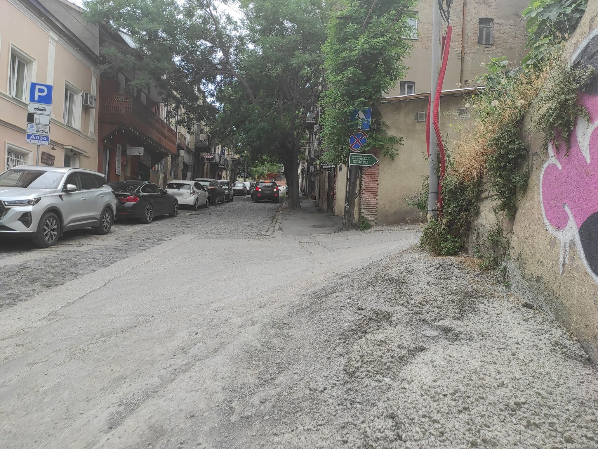 Street view near giorgi apartment, Tbilisi