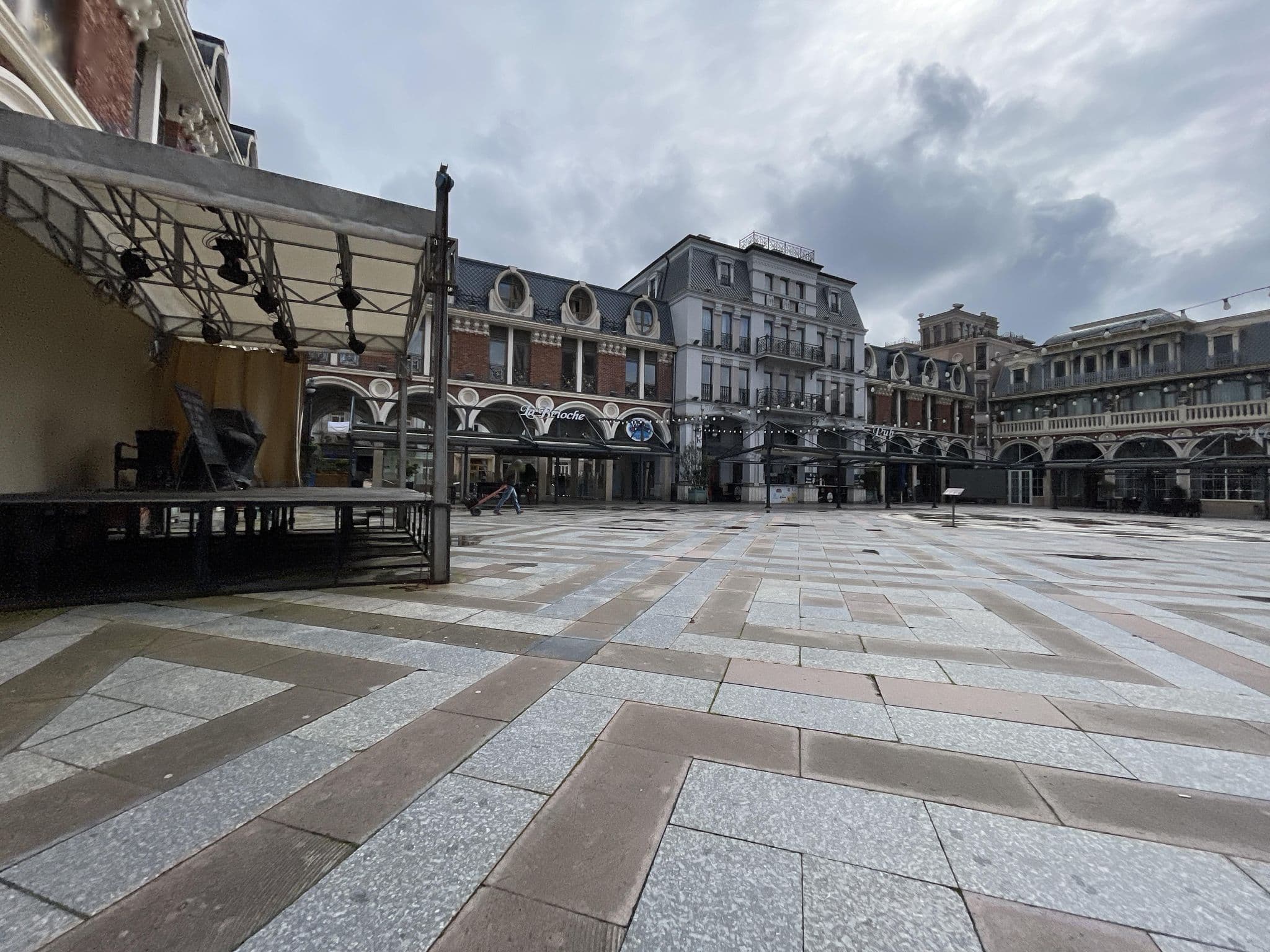 Street view near Piazza four colors, Batumi — © egorka (CC BY-SA · Mapillary)
