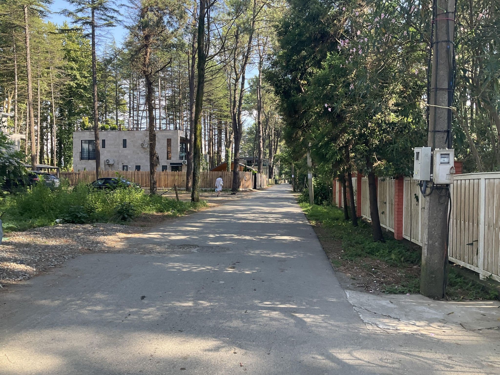 Street view near Pine Aparthotel, Ureki — © thelastofmaddogs (CC BY-SA · Mapillary)
